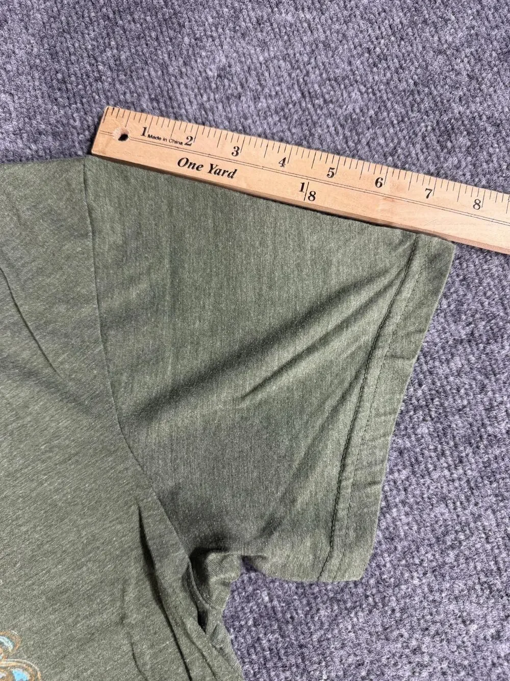 Oakley Shirt Mens Medium Green Stacked Logo Graphic T-Shirt Tee Regular Fit Top